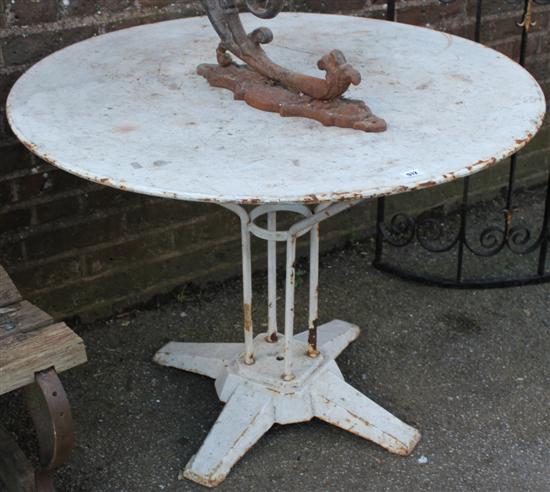 Circular metal garden table